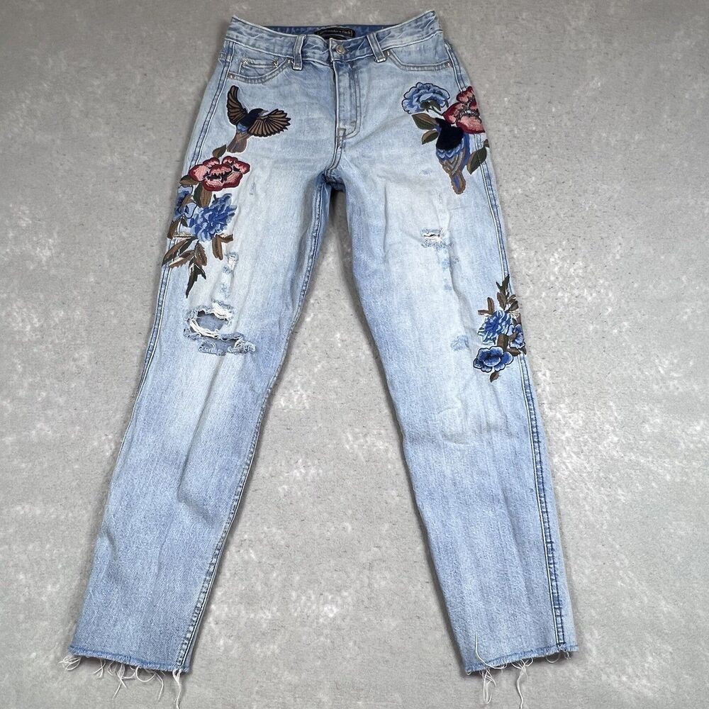 Abercrombie & Fitch Jeans SZ 25 Annie Girlfriend  Floral Embroidered Distressed